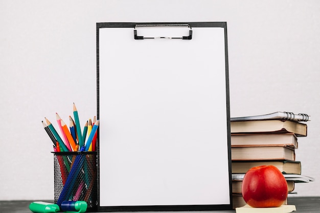 河南省鹤壁山城区到山东日照坐 小轿车有多少公里-